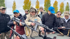 Астанада оқушыларға арналған күзгі әскери-патриоттық жиын өтіп жатыр