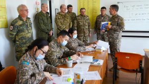 Қорғаныс министрлігі: Алматыда әскери дипломаттар бітімгерлермен кездесті