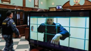 «Бүкіл елді отырғыза алмайсыздар»: Алексей Навальныйдың өмір жолы қандай болды