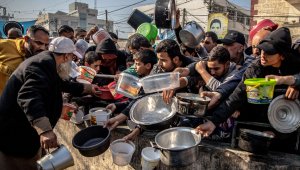 Газада аштық пен шөлден 20 адам көз жұмды