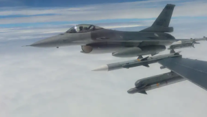 Politico: F-16 ұшқыштарын даярлау қарқынына Украинаның көңілі толмайды