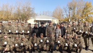 Сарбаздар министрдің сыйлығын алды