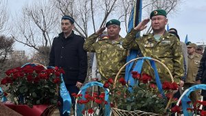 Ерлікке тағзым етеміз!