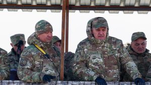 Қорғаныс министрі парадқа дайындықты тексерді