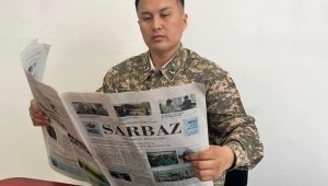 Майор Жеңісбек БАЛАБЕК: ОҚЫРМАНДЫ ОРТАҒА БЕЙІМДЕЙДІ