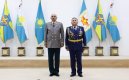 Қорғаныс министрі әскери қызметшілерге мемлекеттік наградалар табыс етті